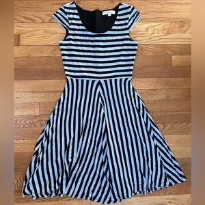 Ann Taylor Loft Slate Blue/Gray & Black Cap Sleeve Fit & Flare Dress - Size XS